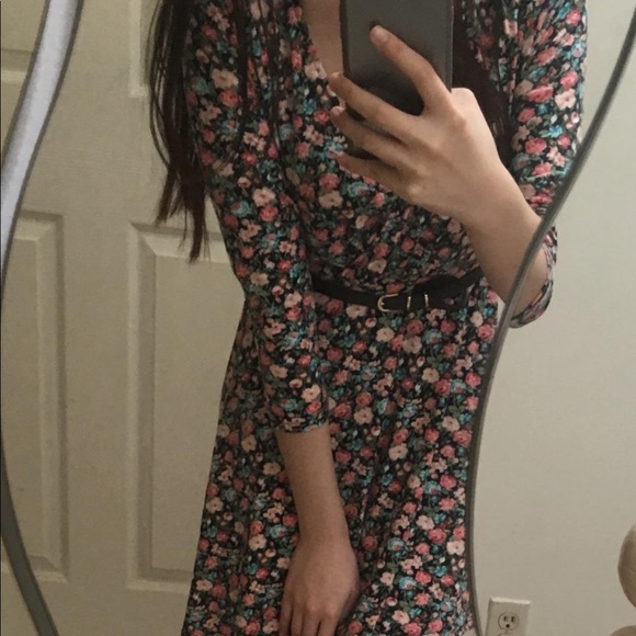 Women Dresses Sexy Deep V-Neck Floral Mini Cocktail Short Dress (size S) - Picture 4 of 4